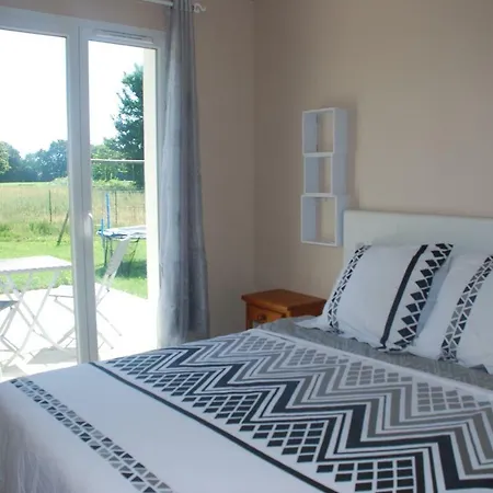 La Pause Du Sentier Sendets (Pyrenees-Atlantiques)